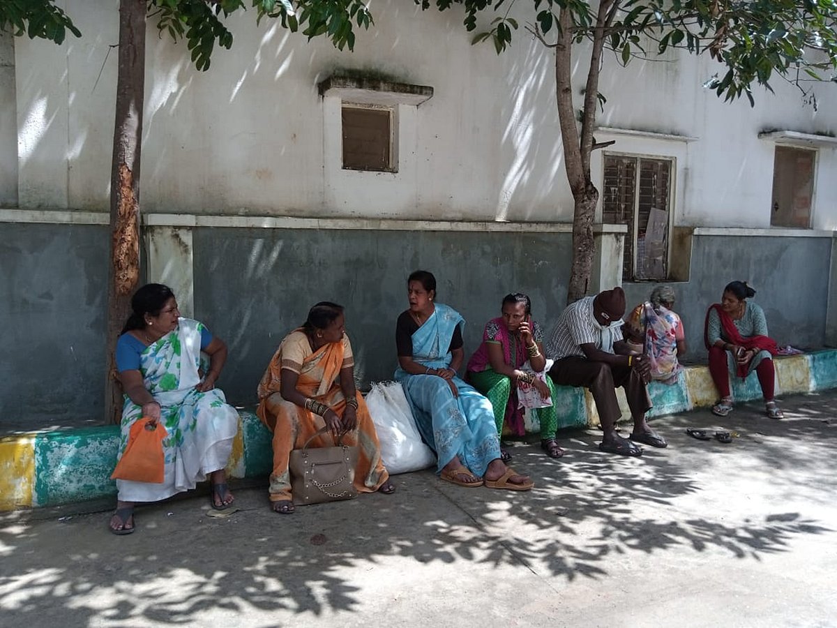ಪಟಾಕಿ ಚೀಟಿ ಹೆಸರಲ್ಲಿ ಹಣ ಪಡೆದು ಮಹಿಳೆ ಪರಾರಿ