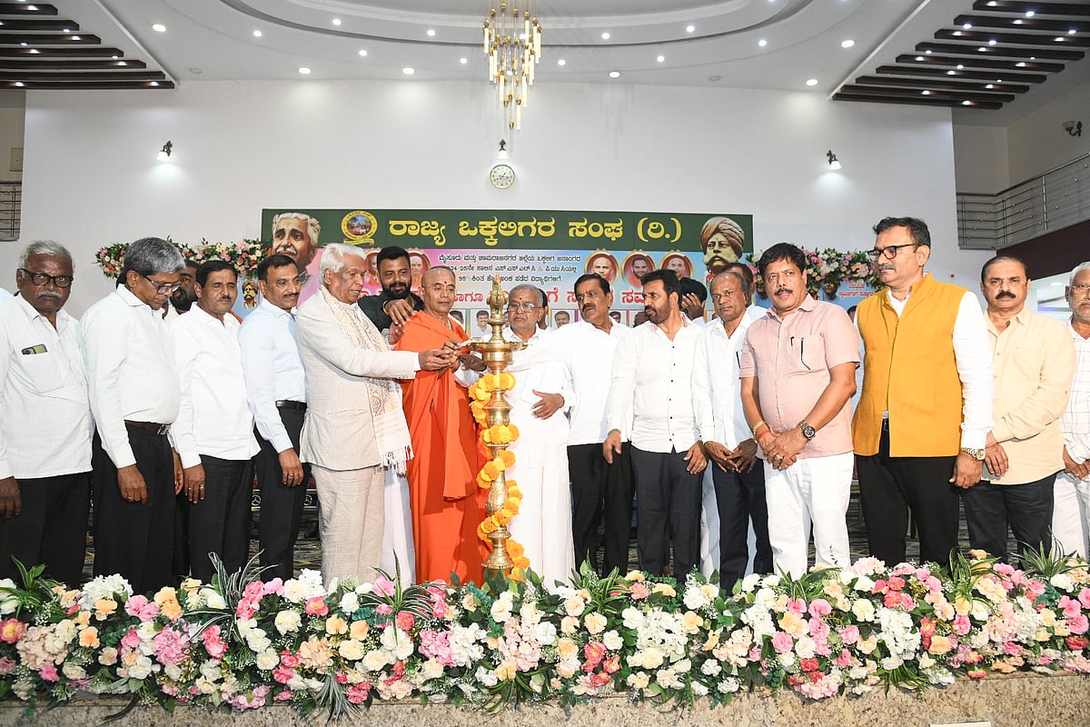 ಪ್ರತಿಭೆ ತೋರಿ, ಉನ್ನತ ಹುದ್ದೇಗೇರಿ: ಜಿ.ಟಿ.ದೇವೇಗೌಡ