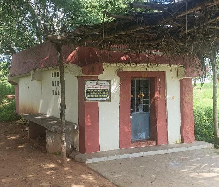 ಬಂಗಾರಪೇಟೆ: ನಿರ್ವಹಣೆ ಇಲ್ಲದೆ ಸೊರಗಿದ ದೇವಾಲಯಗಳು 