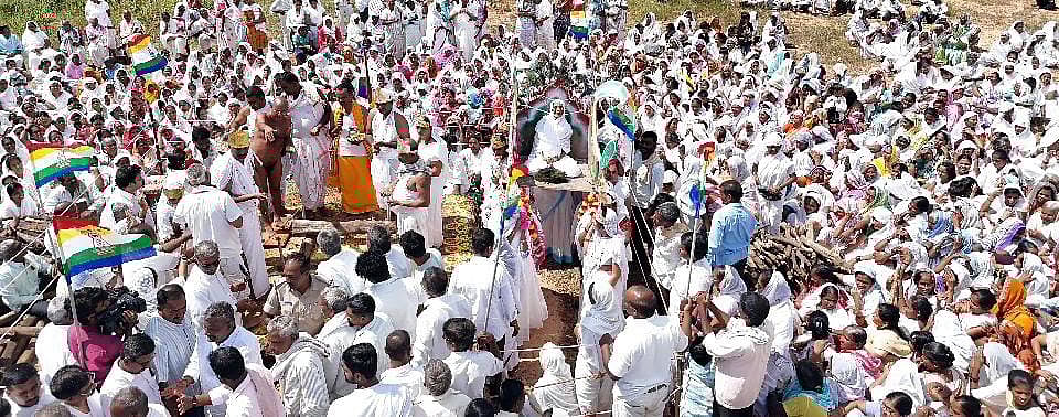 ರಬಕವಿ ಬನಹಟ್ಟಿ: ಆರಿಕಾ ದರ್ಶನಭೂಷಣಮತಿ ಮಾತಾಜಿ ಪಂಚಭೂತಗಳಲ್ಲಿ ಲೀನ 