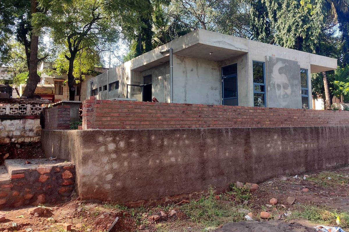 ರಬಕವಿ ಬನಹಟ್ಟಿ | ಇಂದಿರಾ ಕ್ಯಾಂಟೀನ್‌ಗೆ ಗ್ರಹಣ