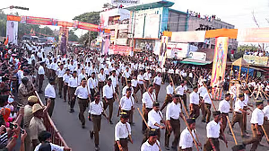 ಕಲಬುರಗಿ|ಪಥಸಂಚಲನಕ್ಕೆ ‘ತ್ರಿಕೋನ ಸ್ಪರ್ಧೆ’: ಅನುಮತಿ ಕೋರಿ ಜಿಲ್ಲಾಡಳಿತಕ್ಕೆ ಮನವಿ
