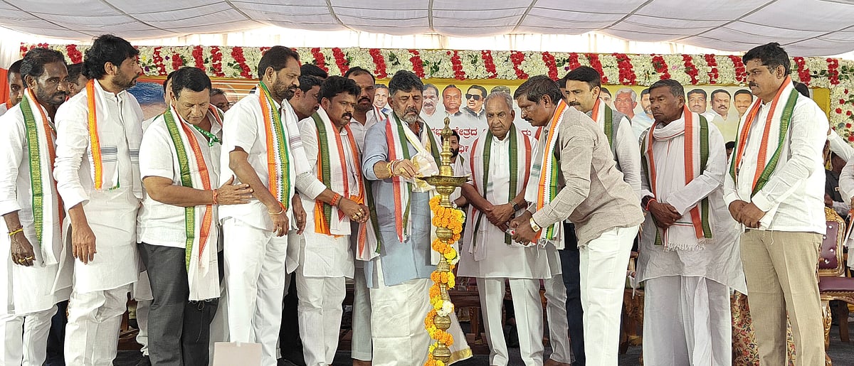 ನೀರಾವರಿ ಯೋಜನೆ ಜಾರಿಗೆ ಒತ್ತಡ ಹಾಕೋಣ ಬನ್ನಿ:  ಬಿಜೆಪಿ ನಾಯಕರಿಗೆ ಡಿಕೆಶಿ