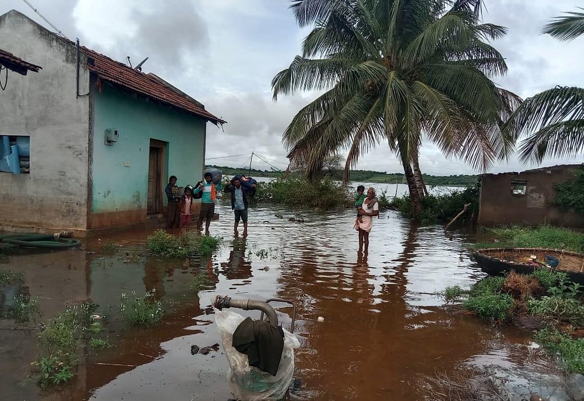 ಹೊಸದುರ್ಗ ವಿವಿ ಸಾಗರ ಜಲಾಶಯ ಭರ್ತಿ: ಸಂಭ್ರಮ ಜೊತೆಗೆ ಕಣ್ಣೀರು