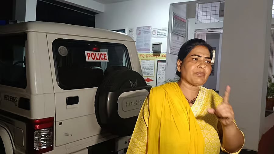 ಕಲಬುರಗಿ | ಜೂಜಾಟ: ದಿವ್ಯಾ ಹಾಗರಗಿ ಸೇರಿ ಏಳು ಮಂದಿ ಬಂಧನ