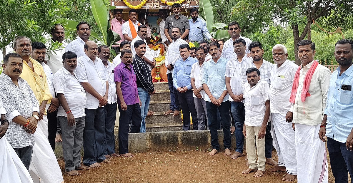 ವಿವಿಧೆಡೆ ಚನ್ನಮ್ಮ ಜಯಂತಿ ಸಂಭ್ರಮ
