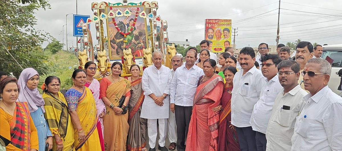 ರಾಯಚೂರು: ಜಿಲ್ಲೆಯಾದ್ಯಂತ ವೀರರಾಣಿಯ ಜಯಂತಿ ಆಚರಣೆ