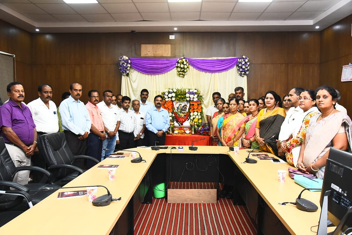 ಬ್ರಿಟಿಷರಲ್ಲಿ ನಡುಕ ಹುಟ್ಟಿಸಿದ್ದ ಧೀರೆ ರಾಣಿ ಚೆನ್ನಮ್ಮ: ಜಿಲ್ಲಾಧಿಕಾರಿ