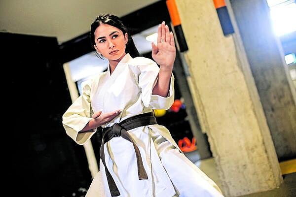 ಭಾವಯಾನ: ಕೊಟ್ಟು ನೋಡಿ ಕರಾಟೆ ತರಬೇತಿ