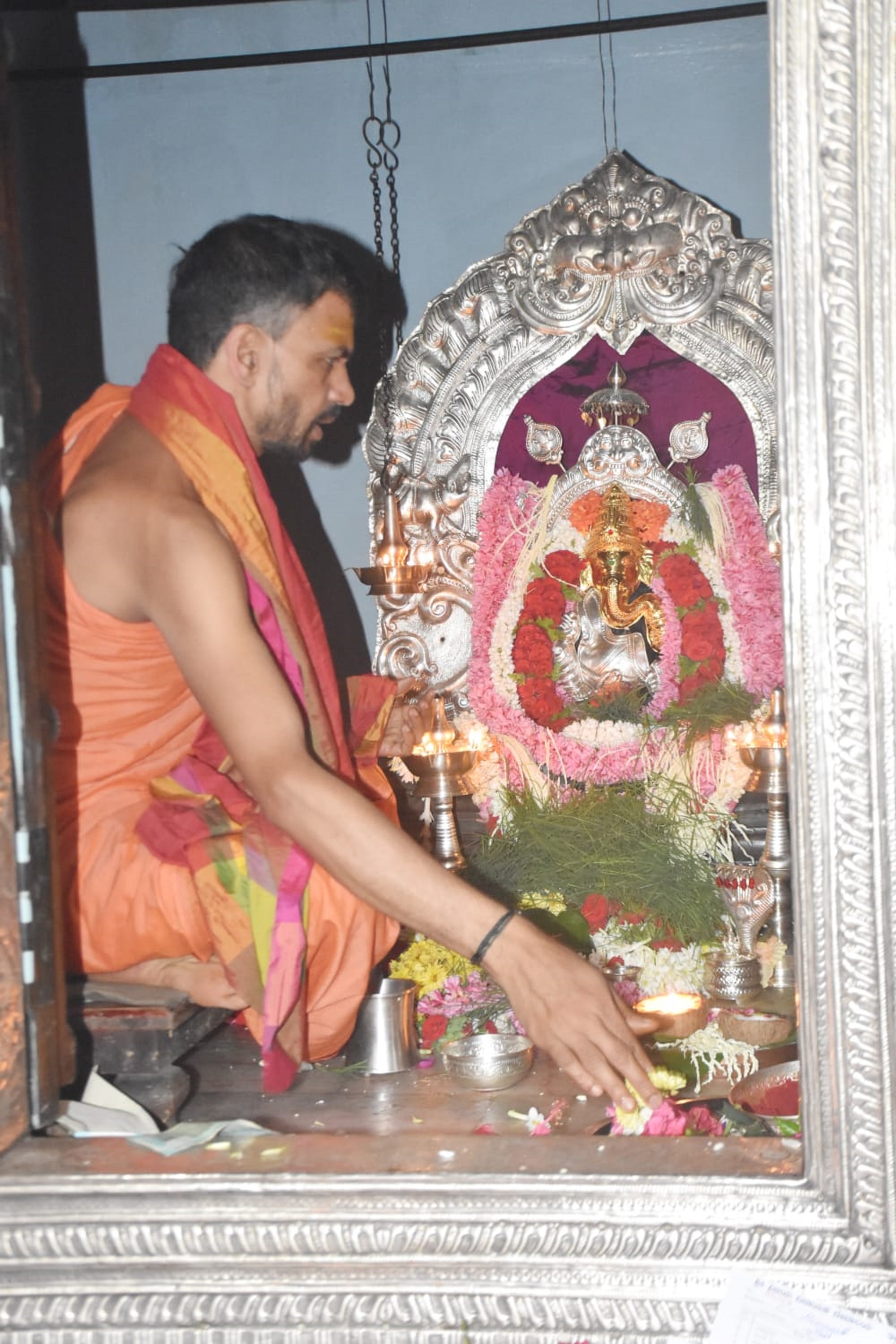 ಮಡಿಕೇರಿಯ ವಿಜಯ ವಿನಾಯಕ ದೇಗುಲದಲ್ಲಿ ಶುಕ್ರವಾರ ವಿಶೇಷ ಪೂಜಾ ಕೈಂಕರ್ಯಗಳು ನಡೆದವು