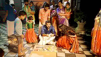ಗಿಚ್ಚಿ ಗಿಲಿಗಿಲಿ ಕಾಮಿಡಿ ಶೋ ಬಳಿಕ ಧನರಾಜ್​ ಆಚಾರ್ ಬಿಗ್​ಬಾಸ್​ ಸೀಸನ್ 11ರಲ್ಲಿ ಸ್ಪರ್ಧಿಯಾಗಿ ಭಾಗವಹಿಸಿದ್ದರು.