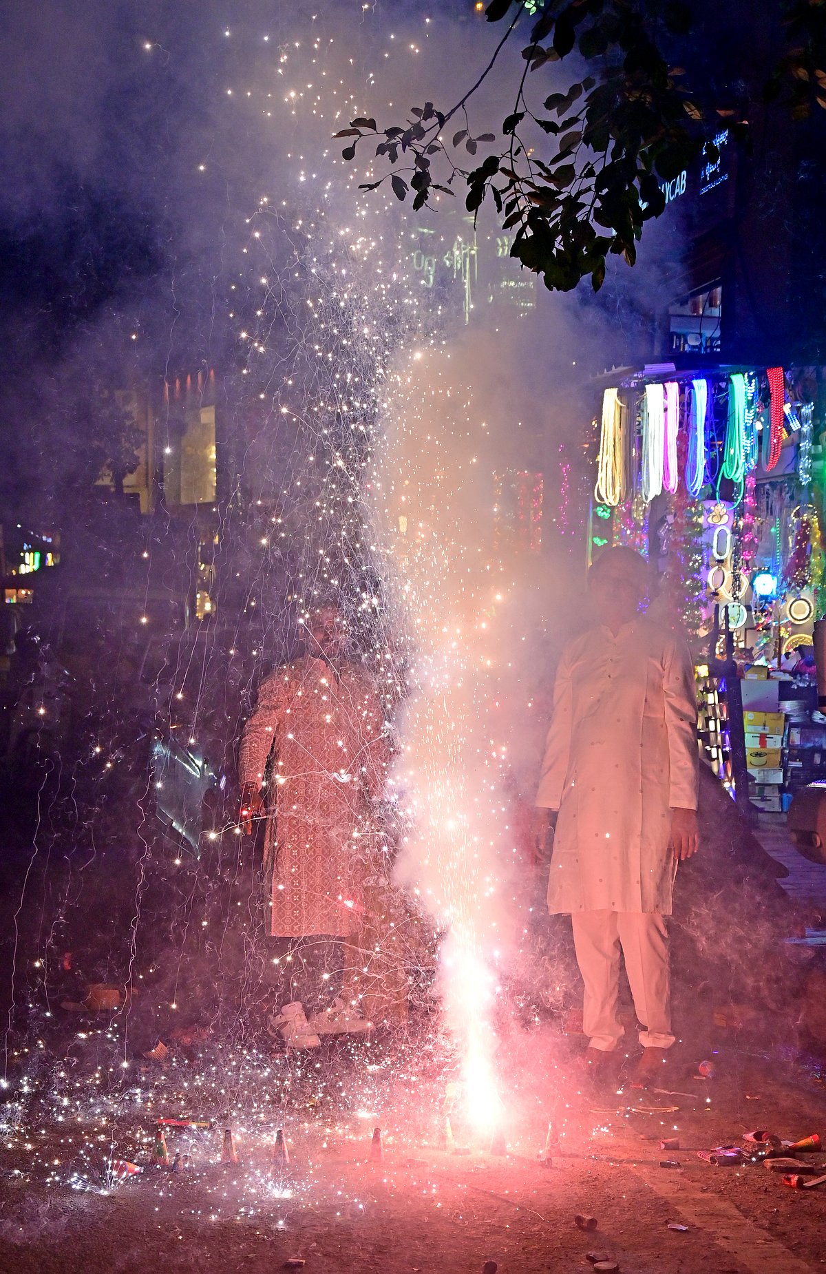 ಬೆಂಗಳೂರು– ಹಬ್ಬ ಮುಗಿದರೂ ನಿಲ್ಲದ ಪಟಾಕಿ ಅವಘಡ: 200ಕ್ಕೂ ಅಧಿಕ ಮಂದಿಗೆ ಚಿಕಿತ್ಸೆ