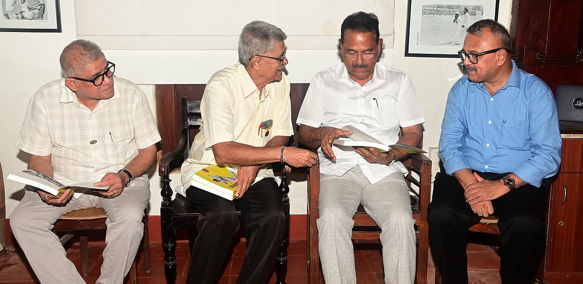 ಕರಾವಳಿ ಕ್ರಿಕೆಟ್‌ ನೆನಪುಗಳ ರೆಡ್ ಚೆರೀಸ್ ಆನ್ ದ ಕೆನರಾ ಕೋಸ್ಟ್ ಪುಸ್ತಕ ಬಿಡುಗಡೆ