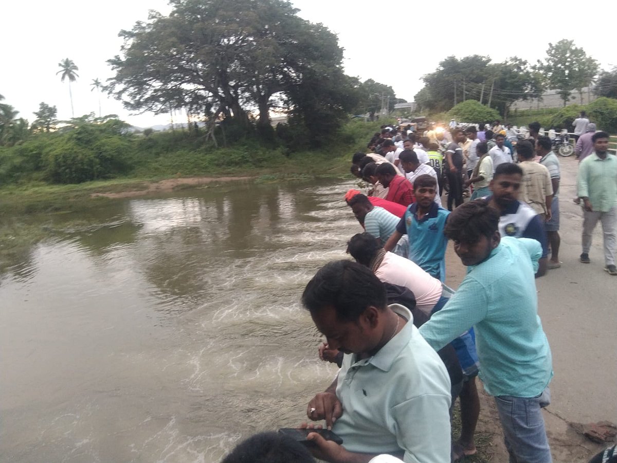 ಕೊಳ್ಳೇಗಾಲ: ಕುಡಿದ ಮತ್ತಿನಲ್ಲಿ ಸೇತುವೆ ಮೇಲಿಂದ ಜಿಗಿದ ವ್ಯಕ್ತಿ