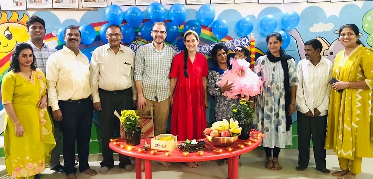 ವಿಶೇಷ ವೈದ್ಯಕೀಯ ಚಿಕಿತ್ಸೆಯ ಅವಶ್ಯಕತೆ ಹೊಂದಿದ್ದ ಮಗು ದತ್ತು ಪಡೆದ ಅಮೆರಿಕ ದಂಪತಿ