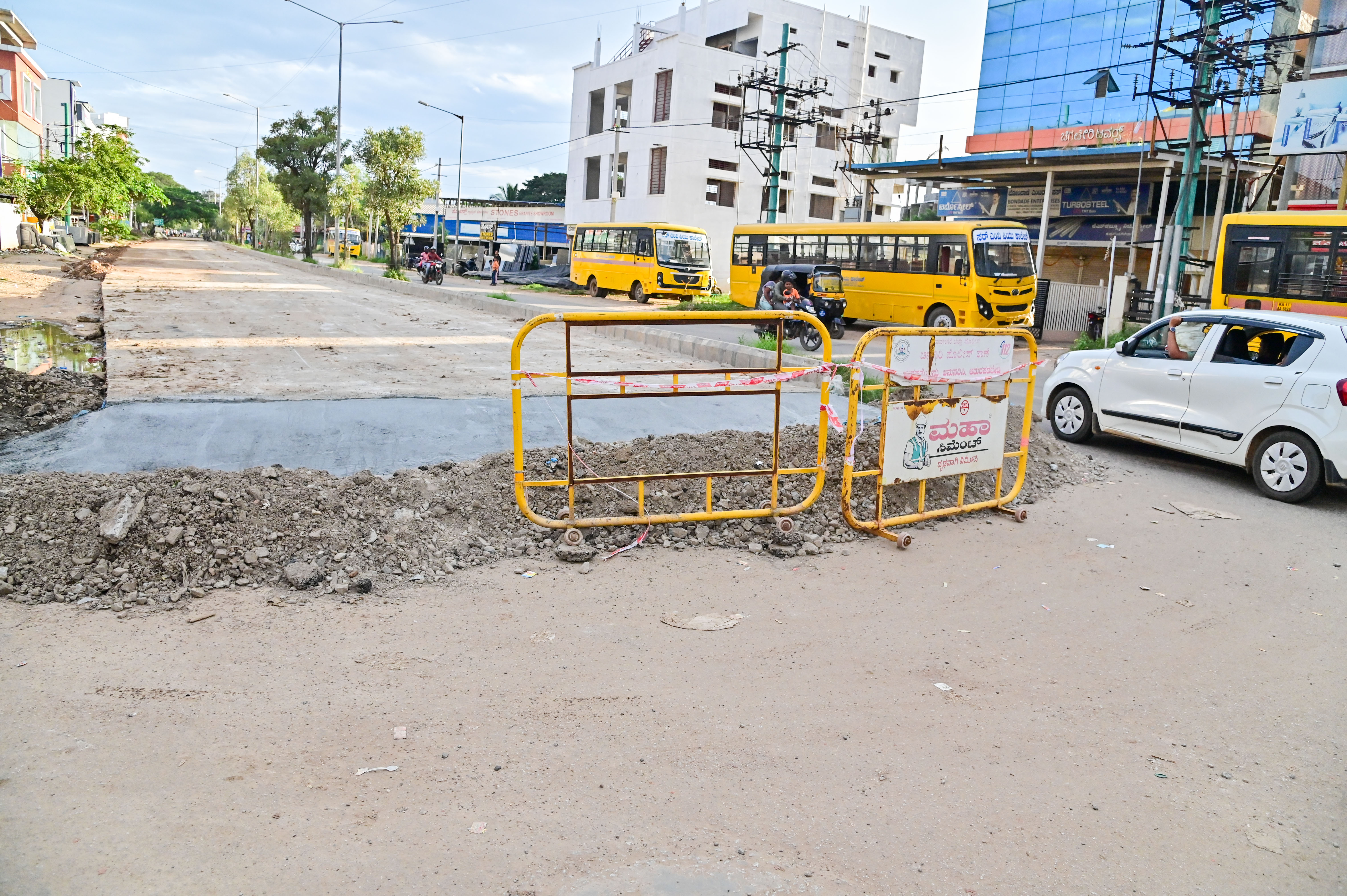 ದಾವಣಗೆರೆಯ ಹದಡಿ ರಸ್ತೆಯಲ್ಲಿ ನಡೆದಿರುವ ಕಾಂಕ್ರಿಟ್‌ ರಸ್ತೆ ನಿರ್ಮಾಣ ಕಾಮಗಾರಿ –ಪ್ರಜಾವಾಣಿ ಚಿತ್ರ