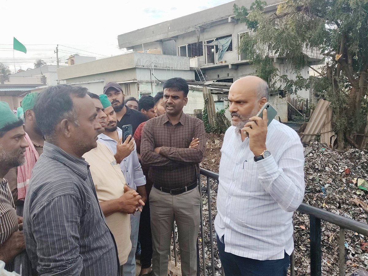 ಜಾವಗಲ್: ಮಳೆ ಹಾನಿ ಪ್ರದೇಶಗಳಿಗೆ ಶಾಸಕ ಭೇಟಿ