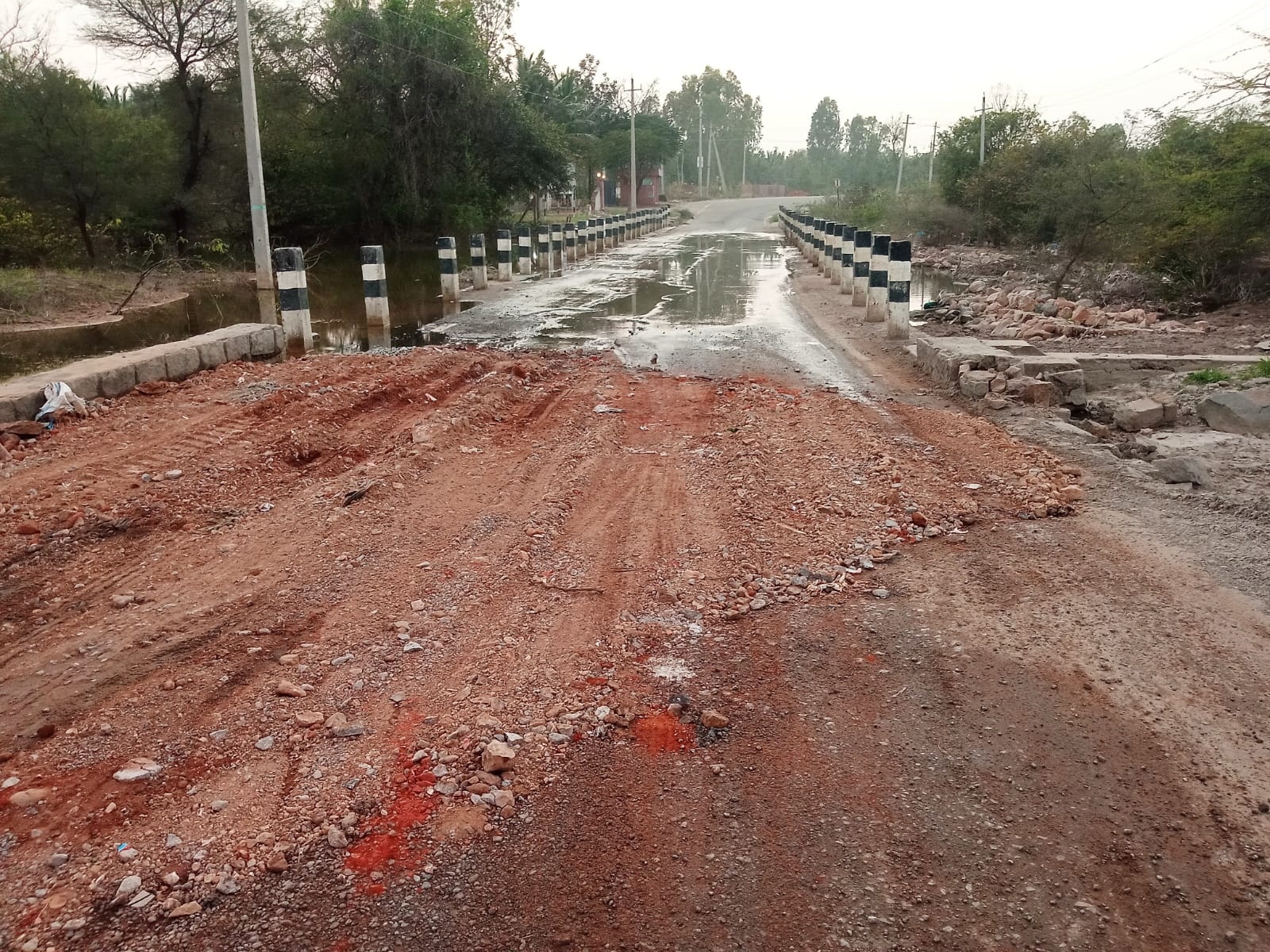 ವೆಂಕಟಾಪುರ– ಹಿಂದೂಪುರ ರಸ್ತೆ