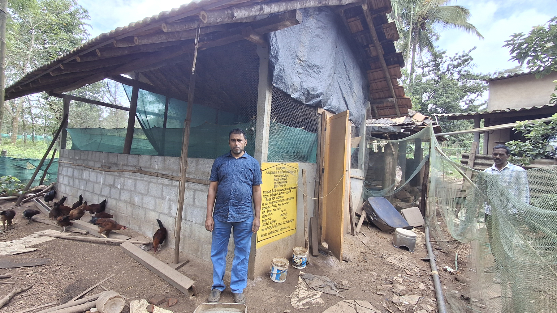 ನರಸಿಂಹರಾಜಪುರ ತಾಲ್ಲೂಕು ಕಡಹಿನ ಬೈಲು ಗ್ರಾಮ ಪಂಚಾಯಿತಿ ಹಿರೇಬೀಸು ಗ್ರಾಮದಲ್ಲಿ ಮಥಾಯಿ ಅವರು ಮಹಾತ್ಮಗಾಂಧಿ ರಾಷ್ಟ್ರೀಯ ಉದ್ಯೋಗ ಖಾತರಿ ಯೋಜನೆಯಡಿ ನಿರ್ಮಿಸಿರುವ ಕೋಳಿ ಶೆಡ್