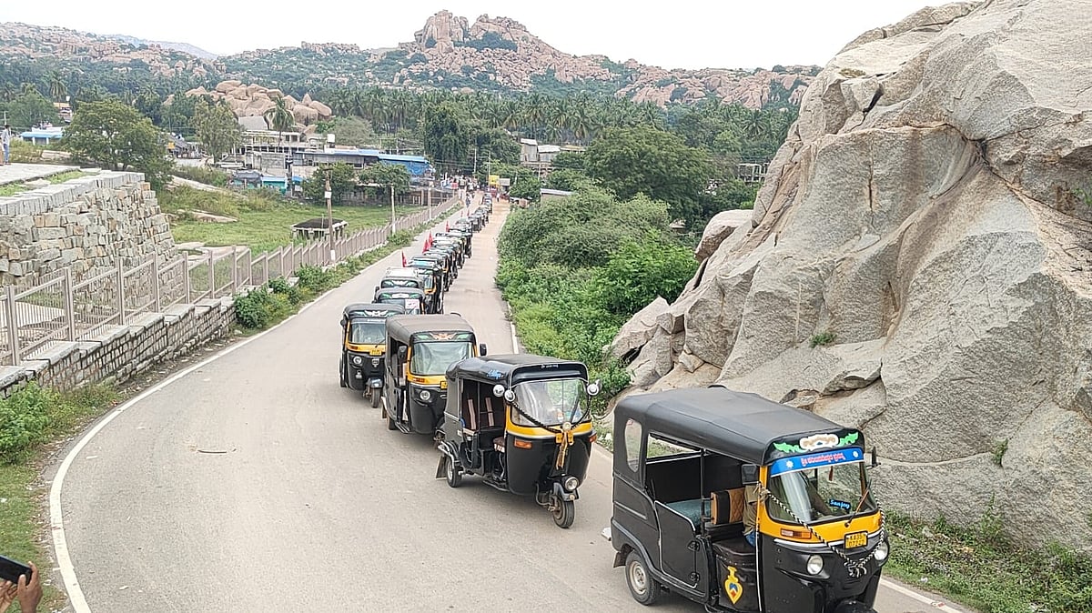 ಹೊಸಪೇಟೆ | ಬಾಡಿಗೆ ಬೈಕ್‌ಗೆ ಅನುಮತಿ: ಆಟೊ ಚಾಲಕರ ಪ್ರತಿಭಟನೆ