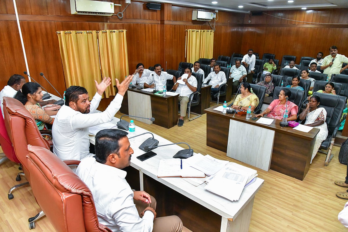 ಕೊಪ್ಪಳ | ನಗರಸಭೆ ಸಾಮಾನ್ಯ ಸಭೆ: ಅವಧಿ ಕೊನೆಯಲ್ಲಿ ಲೆಕ್ಕಪತ್ರದ ಚರ್ಚೆ!