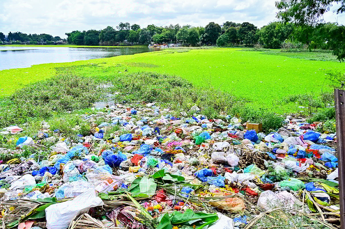 ಕಲಬುರಗಿ | ಅ‍ಪ್ಪ ಕೆರೆ ಅಂದ ಕಸಿದ ‘ಅಂತರಗಂಗೆ’: ಪ್ರವಾಸಿಗರ ಬೋಟಿಂಗ್‌ಗೆ ತೊಡಕು
