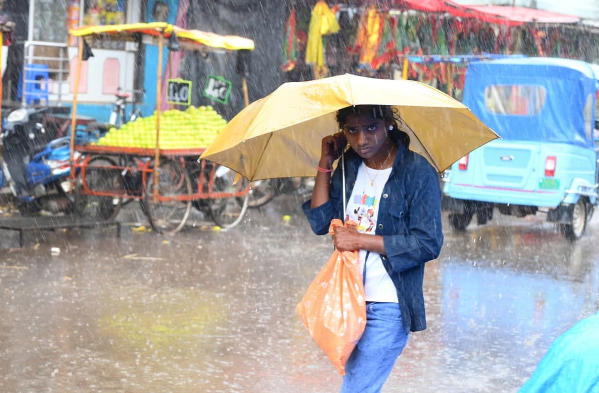 ಬೀದರ್‌: ಸತತ ಮಳೆಗೆ ಜನಜೀವನ ಅಸ್ತವ್ಯಸ್ತ