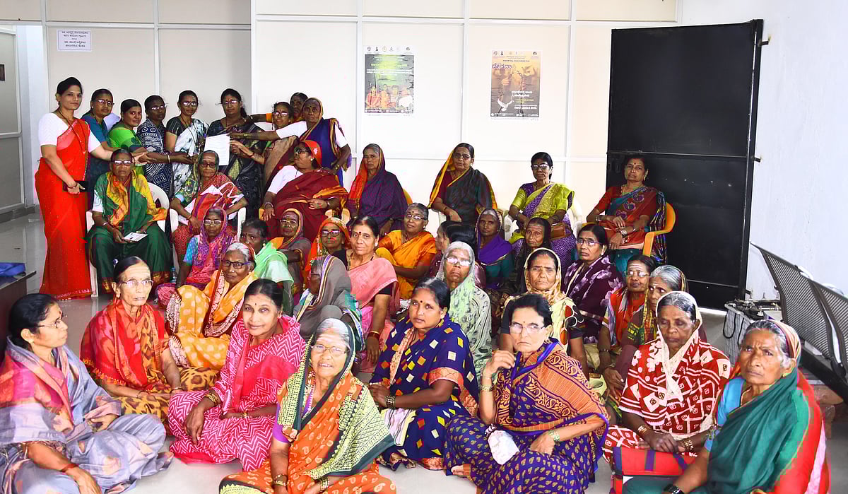 ಕಲಬುರಗಿ | ಅಂಗನವಾಡಿ ನಿವೃತ್ತ ನೌಕರರಿಗೂ ಗ್ರಾಚ್ಯುಟಿ ನೀಡಿ: ಸಿಎಂಗೆ ಮನವಿ