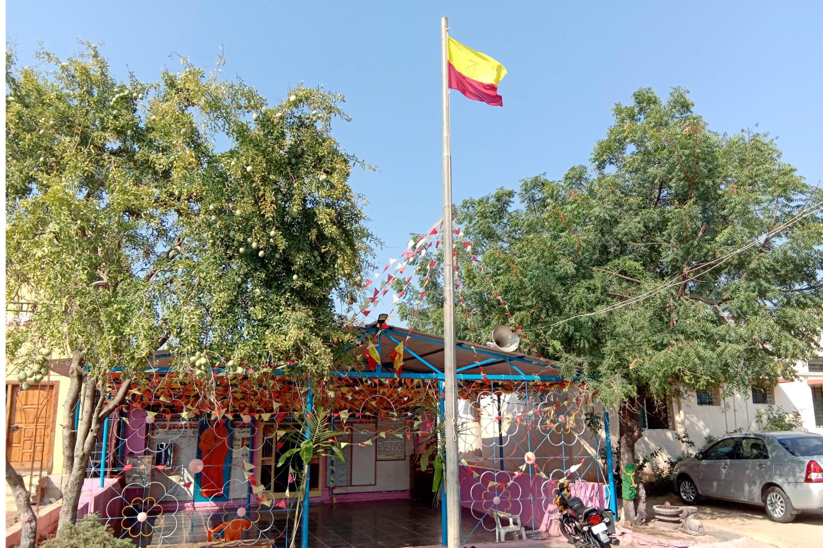 ನರಗುಂದ ತಾಲ್ಲೂಕಿನ ಭೈರನಹಟ್ಟಿ ದೊರೆಸ್ವಾಮಿ ವಿರಕ್ತಮಠ