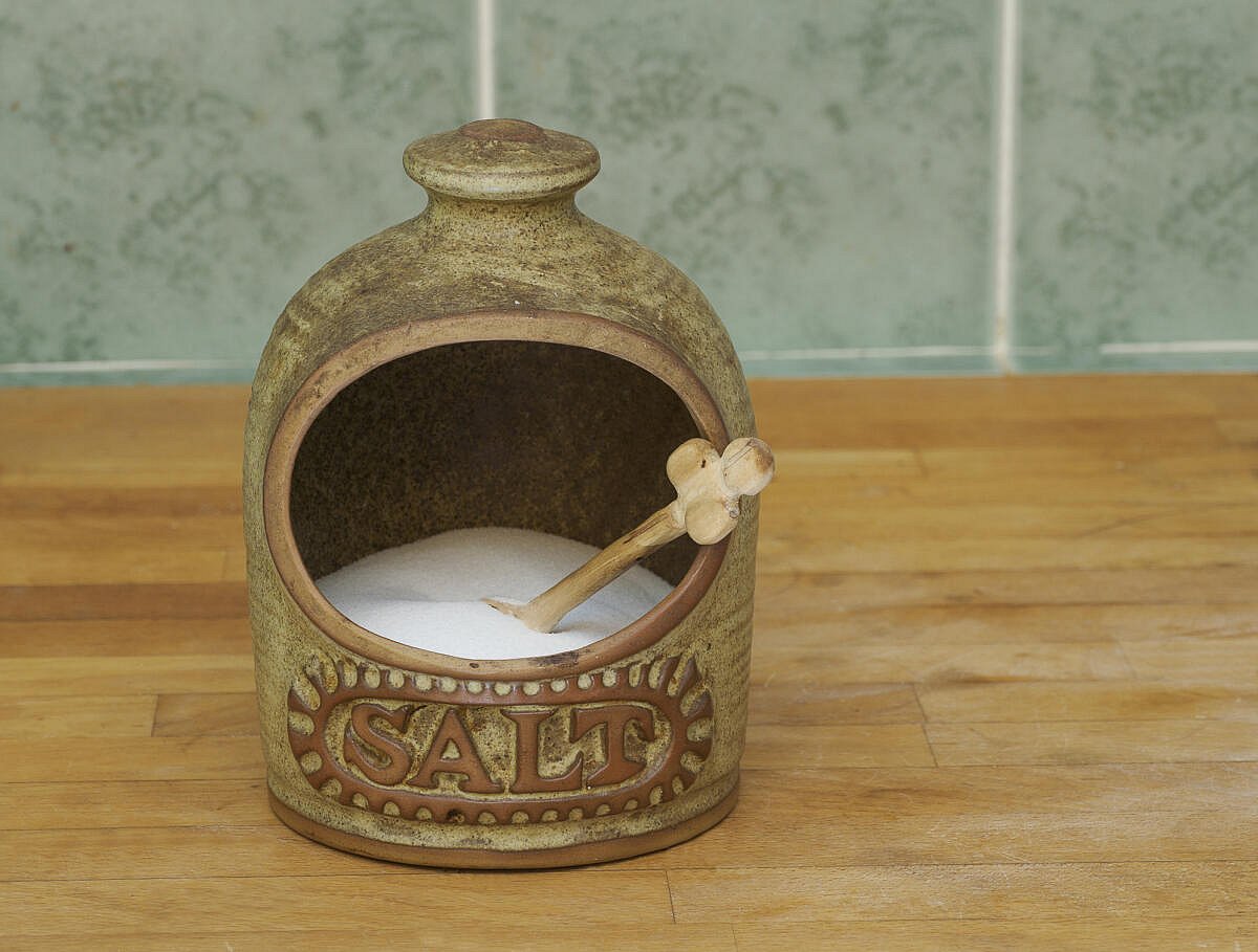 ಅಮ್ಮ ಹೇಳ್ತಾಳೆ– ಲೋಹದ ಡಬ್ಬಿಗಳಲ್ಲಿ ಉಪ್ಪು ಇಡಬಾರದು: ಯಾಕೆ?