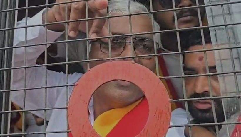 ಎಂಇಎಸ್ ಸಭೆ ನಡೆಸಲಿರುವ ಸ್ಥಳಕ್ಕೆ ನುಗ್ಗಲು ಯತ್ನ: ಕನ್ನಡ ಹೋರಾಟಗಾರರು ವಶಕ್ಕೆ