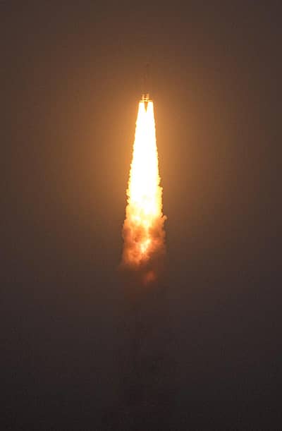 ದೇಶದ ಬಾಹ್ಯಾಕಾಶ ಕೇಂದ್ರದಿಂದ ಇದೇ ಮೊದಲ ಬಾರಿಗೆ ಉಡ್ಡಯನ ಮಾಡಿದ ಭಾರಿ ತೂಕದ ಉಪಗ್ರಹ ಇದಾಗಿದೆ ಎಂದು ಇಸ್ರೊ ತಿಳಿಸಿದೆ.