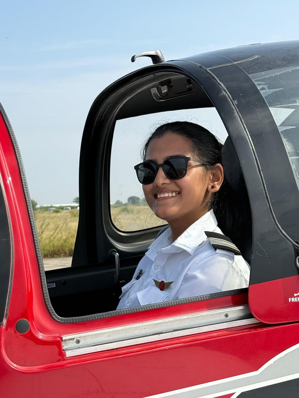 ಗೋಕರ್ಣದ ಕಾವ್ಯಶ್ರೀ ಕಮರ್ಷಿಯಲ್ ಪೈಲಟ್ 