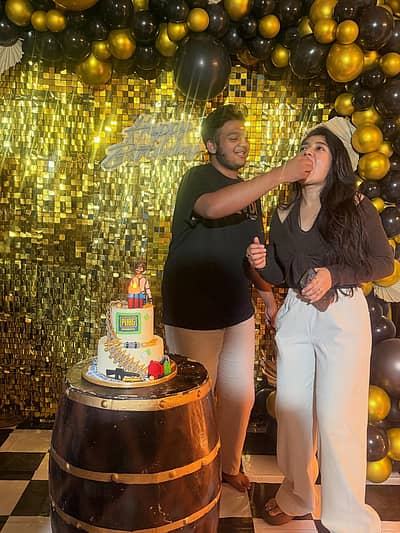 17 ವರ್ಷಕ್ಕೆ ಕಾಲಿಟ್ಟ ರಕ್ಷಿತಾ ಅವರ ಮಗ ನಟ ರಾಣಾ ಅವರ ಪತ್ನಿಗೆ ಕೇಕ್‌ ತಿನಿಸಿದ್ದಾರೆ.