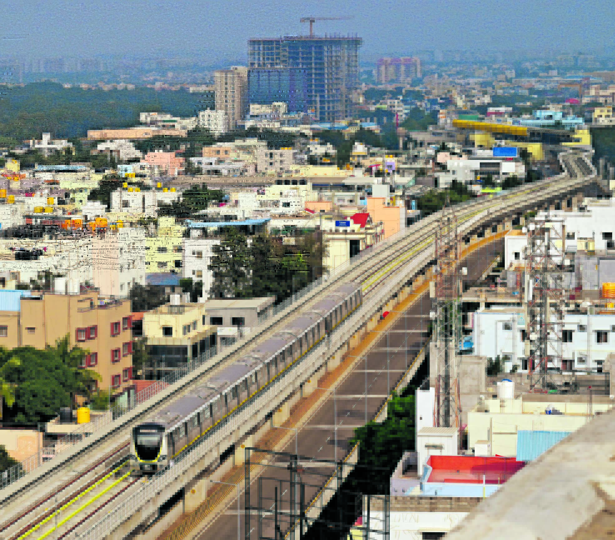 ಹಳದಿ ಮಾರ್ಗದಲ್ಲಿ ಸಂಚರಿಸುತ್ತಿರುವ ಮೆಟ್ರೊ (ಸಾಂದರ್ಭಿಕ ಚಿತ್ರ)