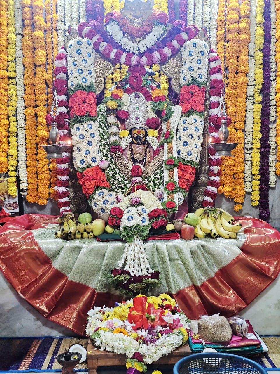 ಅಲಂಕೃತ ಮಹಾಲಕ್ಷ್ಮಿ ದೇವಿಯ ಮೂರ್ತಿ