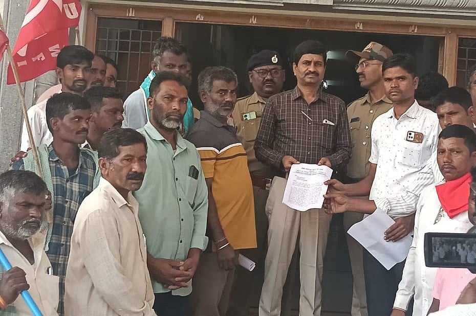 ಕಬ್ಬಿನ ಇಳುವರಿ ಆಧಾರದಲ್ಲಿ ಟನ್‌ಗೆ ₹5,500 ನೀಡಿ: ಕಬ್ಬು ಬೆಳೆಗಾರರ ಸಂಘ ಆಗ್ರಹ