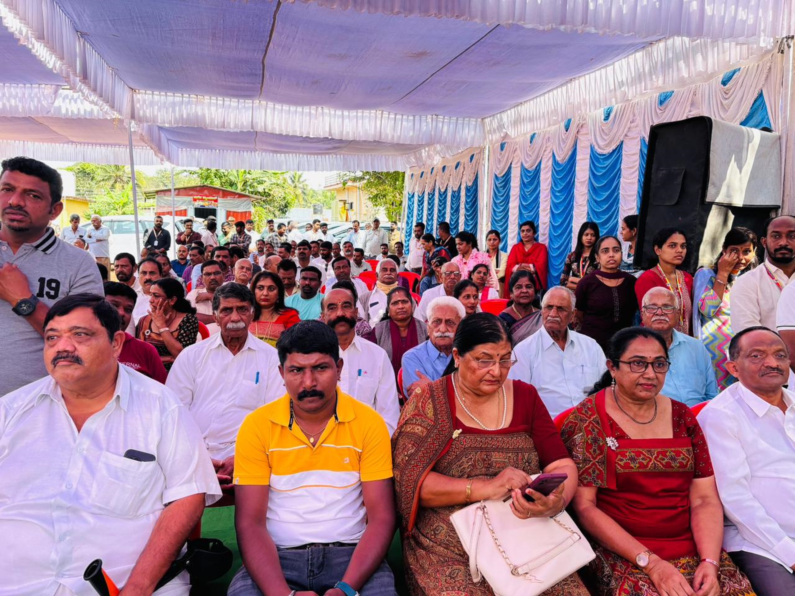 ಕಾರ್ಯಕ್ರಮದಲ್ಲಿ ಭಾಗವಹಿಸಿದ್ದ ಸಭಿಕರು