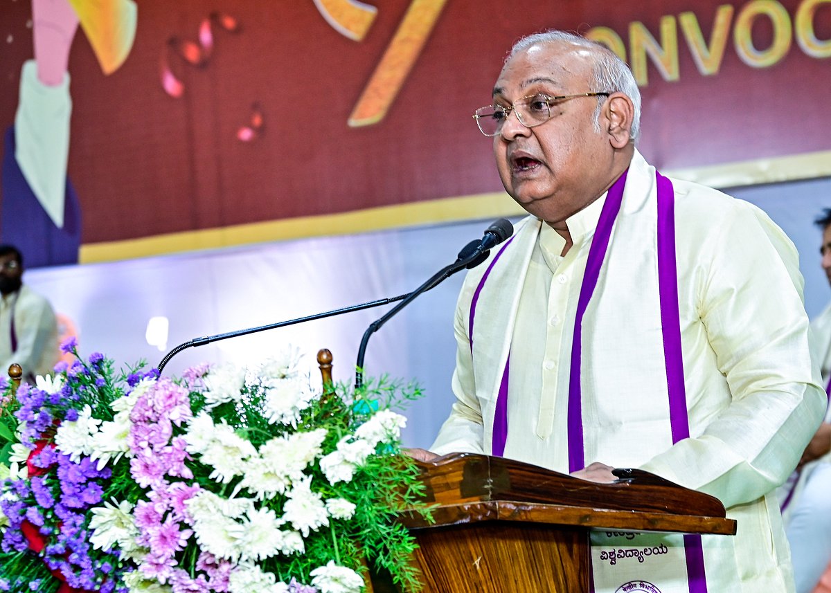 ಕಲಬುರಗಿ| ಪ್ರಶ್ನಿಸುವುದನ್ನು ಎಂದಿಗೂ ನಿಲ್ಲಿಸದಿರಿ: ನ್ಯಾ.ದಿನೇಶ್ ಮಾಹೇಶ್ವರಿ