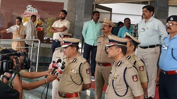 ಕಲ್ಲುತೂರಾಟ: ಗಾಯಗೊಂಡ ಪೊಲೀಸರ ಆರೋಗ್ಯ ವಿಚಾರಿಸಿದ ಎಡಿಜಿಪಿ ಹಿತೇಂದ್ರ