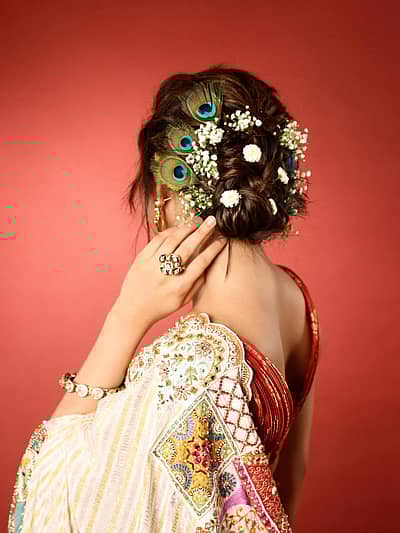 ಸಾಮಾಜಿಕ ಮಾಧ್ಯಮದಲ್ಲಿ ಸೀರೆ ಧರಿಸಿದ ಚಿತ್ರಗಳನ್ನು  ಹಂಚಿಕೊಂಡ ಶ್ರೀಲೀಲಾ