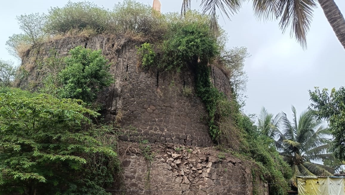ಬೆಳಗಾವಿ ಜಿಲ್ಲೆಯ ನಿಪ್ಪಾಣಿ ತಾಲ್ಲೂಕಿನ ಬೇಡಿಕಿಹಾಳದ ವಾಡೆ ದುಃಸ್ಥಿತಿ ತಲುಪಿರುವುದು
ಚಿತ್ರ: ಚಂದ್ರಶೇಖರ ಚಿನಕೇಕರ