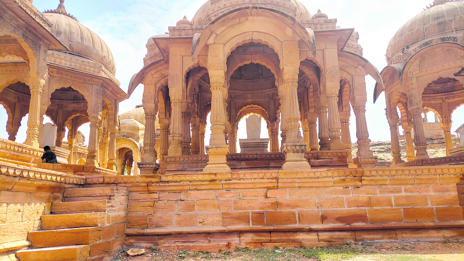 ರಾಜರುಗಳ ನೆನಪಿನ ಸ್ಮಾರಕ ಬಡಾ ಬಾಗ್‌