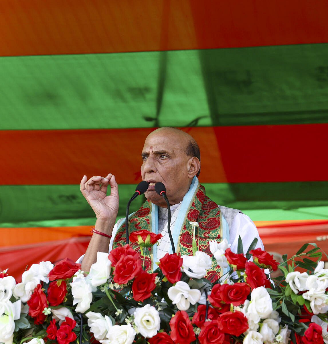 ಮತಗಳ್ಳತನ| ದಾಖಲೆಗಳೊಂದಿಗೆ ಚುನಾವಣಾ ಆಯೋಗಕ್ಕೆ ರಾಹುಲ್ ದೂರು ಸಲ್ಲಿಸಲಿ: ರಾಜನಾಥ 