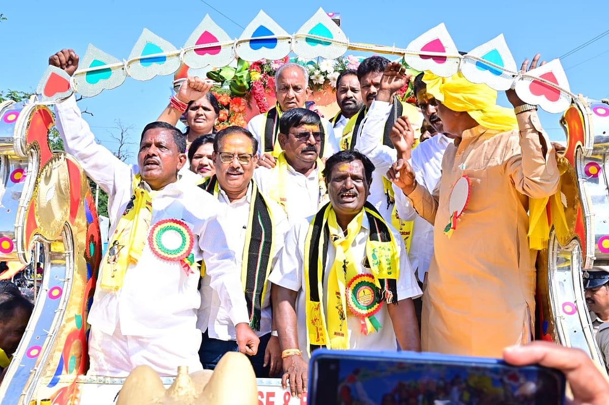 ರಾಯಚೂರು: ಜಿಲ್ಲೆಯಾದ್ಯಂತ ಸಂತಕವಿ ಕನಕದಾಸರ ಸ್ಮರಣೆ