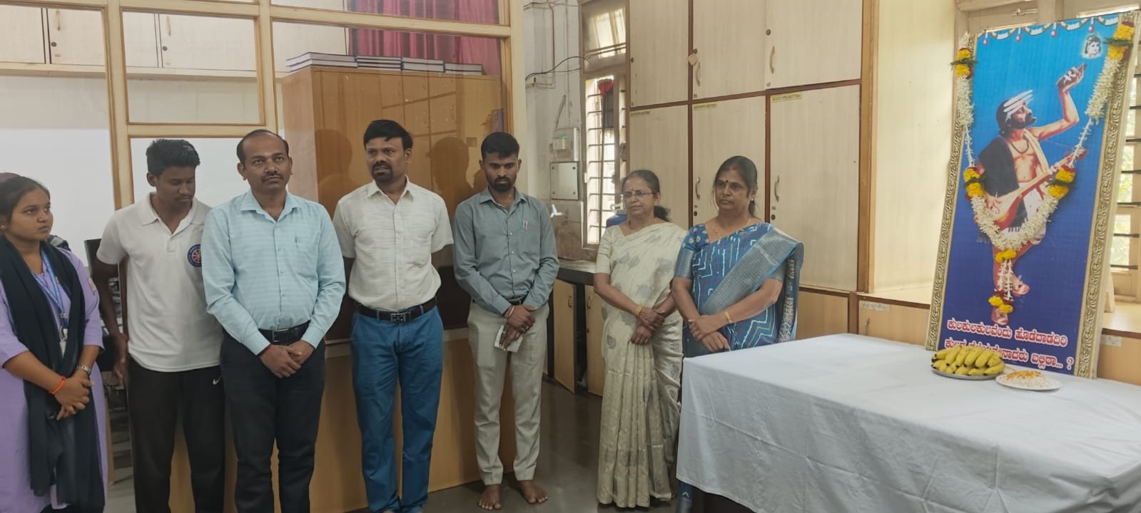 ಹುಬ್ಬಳ್ಳಿಯ ಕಾಡಸಿದ್ಧೇಶ್ವರ ಮಹಾವಿದ್ಯಾಲಯ ಹಾಗೂ ಎಚ್.ಎಸ್. ಕೋತಂಬ್ರಿ ವಿಜ್ಞಾನ ಸಂಸ್ಥೆಯಲ್ಲಿ ಶನಿವಾರ ಕನಕ ಜಯಂತಿ ಆಚರಿಸಲಾಯಿತು