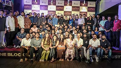 ಫೋಟೊ ಜೊತೆಗೆ ‘ಈ ಗೆಲುವು ಕೇವಲ ನಮ್ಮದಲ್ಲ, ಎಲ್ಲರದ್ದು. ನಿಮ್ಮ ಪ್ರೀತಿಗೆ ಎಂದೆಂದಿಗೂ ಋಣಿ. ಕಾಂತಾರ ಅಧ್ಯಾಯ 1ರ ಪ್ರಯಾಣವು ಸ್ಮರಣೀಯವಾಗಿದೆ. ಆಚರಿಸಲು ನಾವು ಒಂದು ತಂಡವಾಗಿ ಒಟ್ಟುಗೂಡಿದ್ದೇವೆ.  