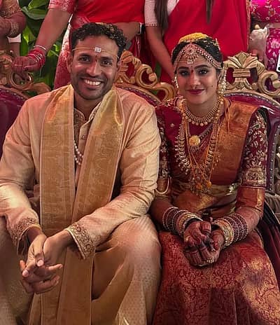 ನಟಿ ದೀಪ್ತಿ ಮಾನೆ ಹಾಗೂ ರೋಹನ್ ಮದುವೆಯ ಚಿತ್ರಗಳನ್ನು ಸಾರಾ ಅಣ್ಣಯ್ಯ ಅವರು ಸಾಮಾಜಿಕ ಮಾಧ್ಯಮದಲ್ಲಿ ಹಂಚಿಕೊಂಡಿದ್ದಾರೆ. 