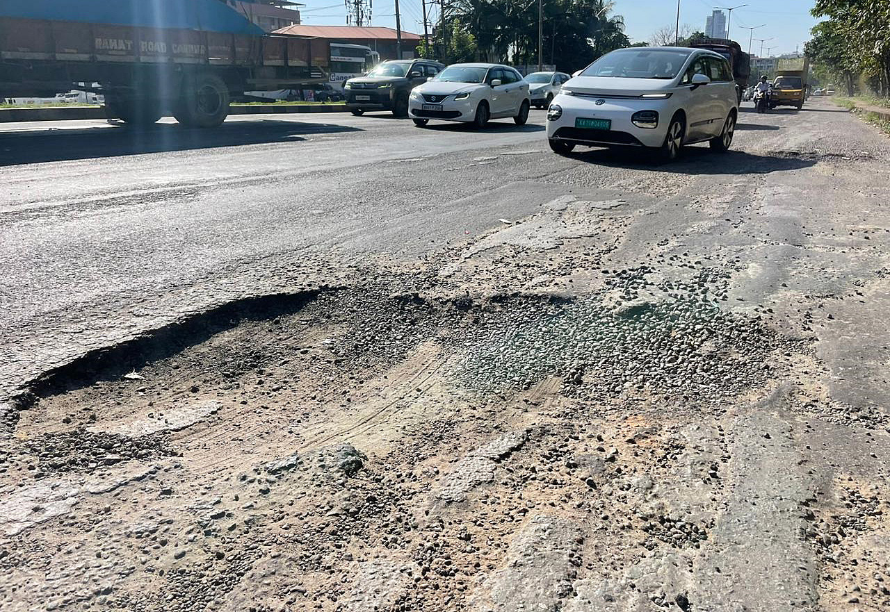 ಮಂಗಳೂರಿನ ಕೆಪಿಟಿ ವೃತ್ತದ ಬಳಿಯೂ ಇದೆ ಅಪಾಯಕಾರಿ ಹೊಂಡ 