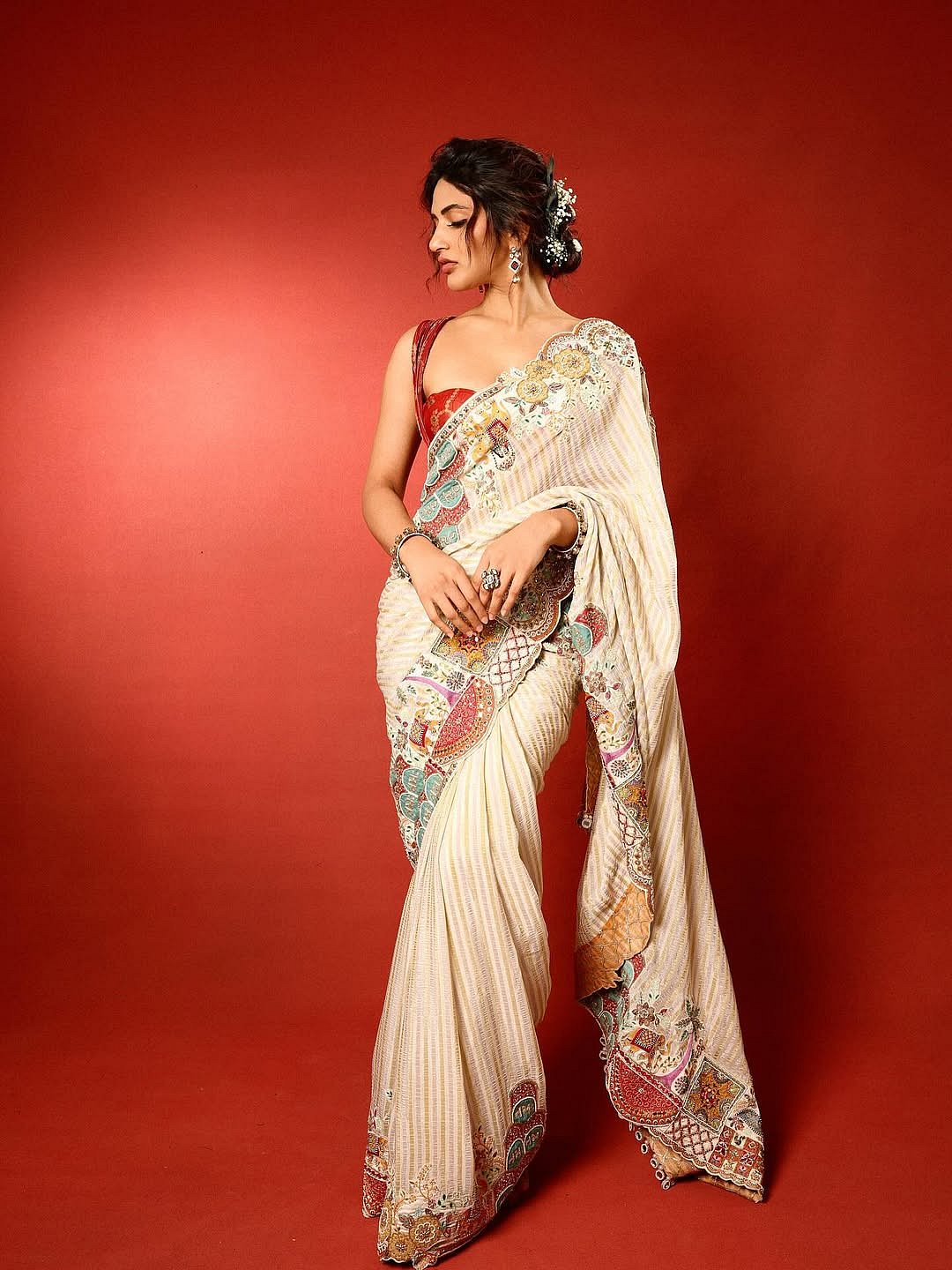 Photos: ಸೀರೆಯಲ್ಲಿ ಕಂಗೊಳಿಸಿದ ನಟಿ ಶ್ರೀಲೀಲಾ